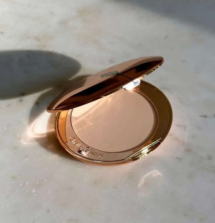 Charlotte Tilbury Airbrush Flawless Finish Compact Powder.jpeg