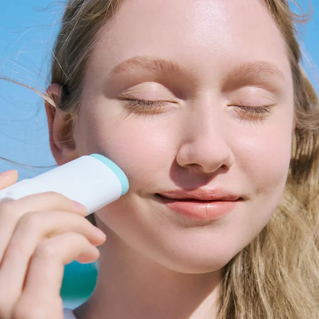 Protector en Barra Hyalu-Cica 50 spf Centella Skin1004